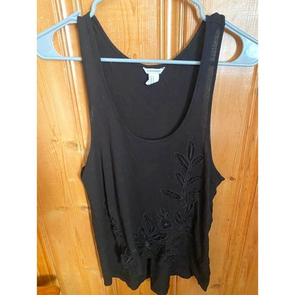 Forever 21 black cutout lacey tank top M